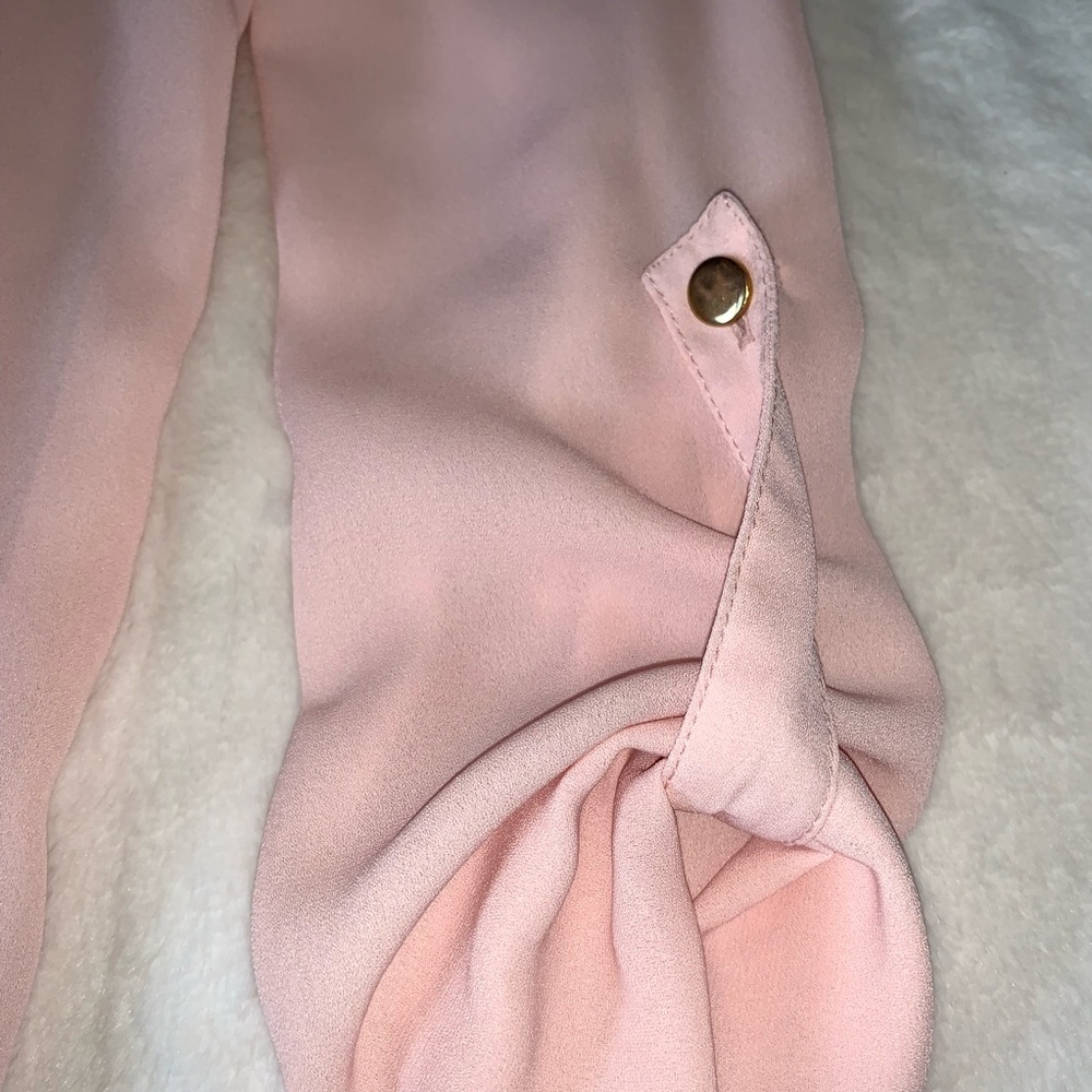 ✨HOST PICK✨Charlotte Russe Soft Blush Pink Blouse✨ - Picture 5 of 5